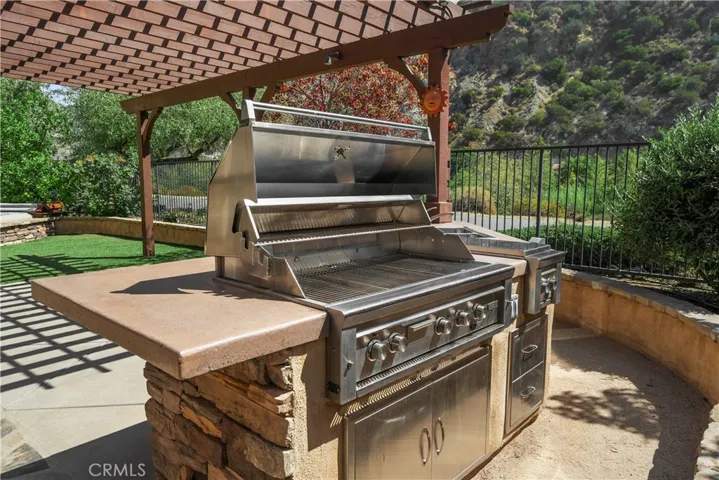 Built-In Barbecue View 1