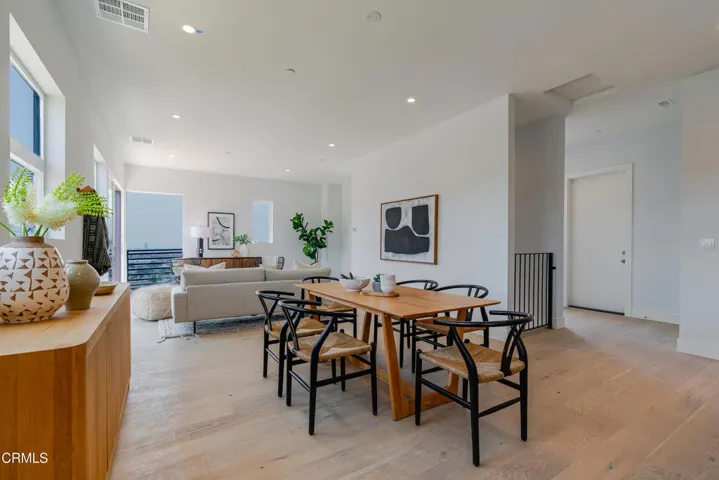 3874 W Point Drive, Los Angeles, California 90065 — photo 4