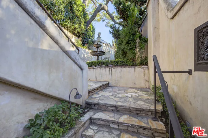 2880 Nichols Canyon Road, Los Angeles, California 90046 — photo 5