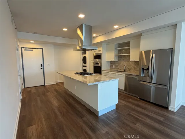 9 Macarthur Place, Santa Ana, California 92707 — photo 5