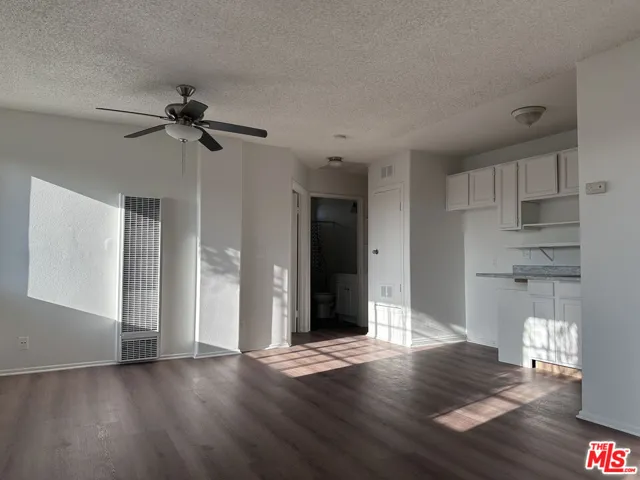 138 N Mariposa Avenue C, Los Angeles, California 90004 — photo 5