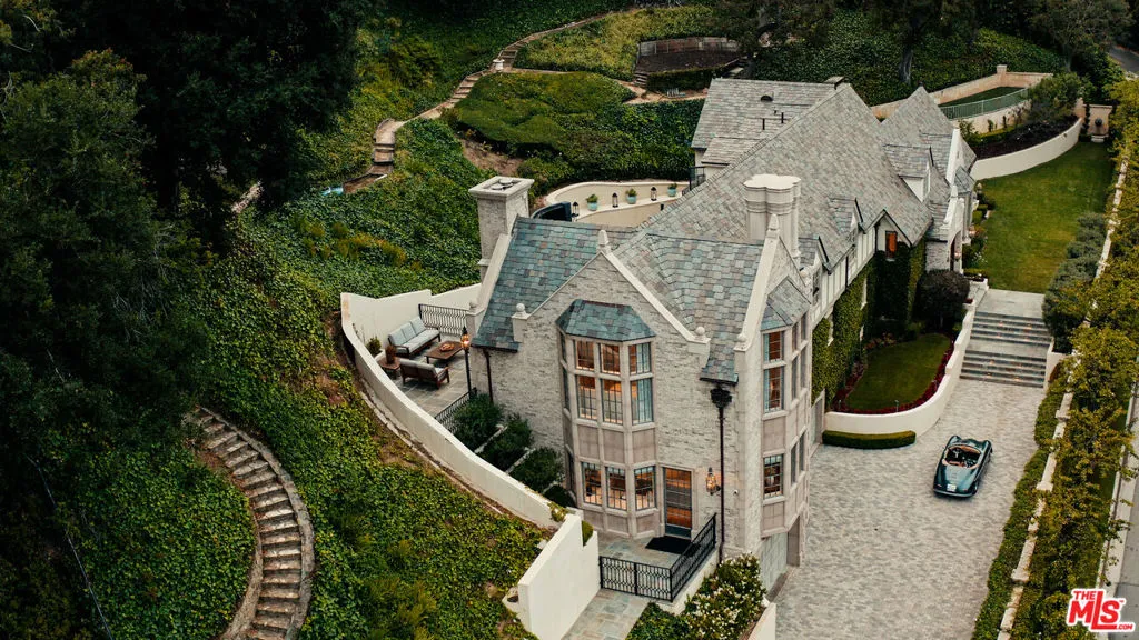 10950 Bellagio Rd