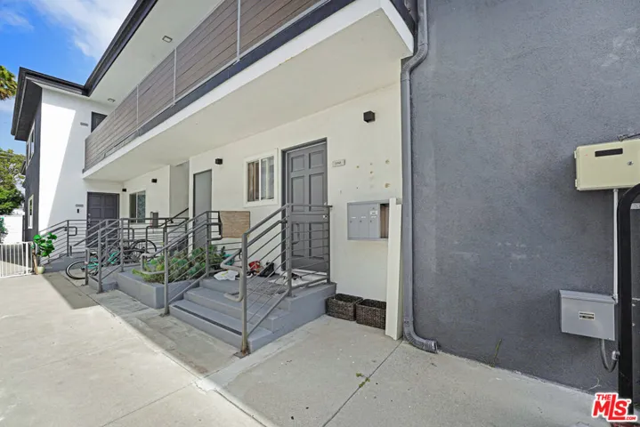 12441 Gilmore Avenue 4, Los Angeles, California 90066 — photo 5