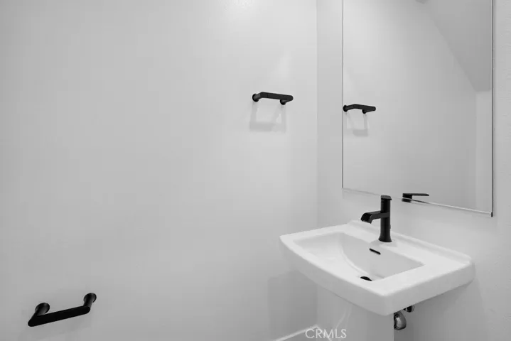1021 E. Overlook Drive ~ Ready Now