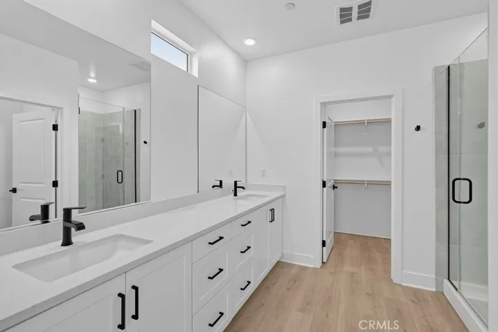 1021 E. Overlook Drive ~ Ready Now