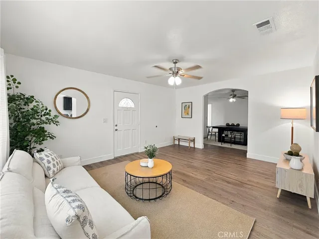 640 N Gardena, San Bernardino, California 92411 — photo 4