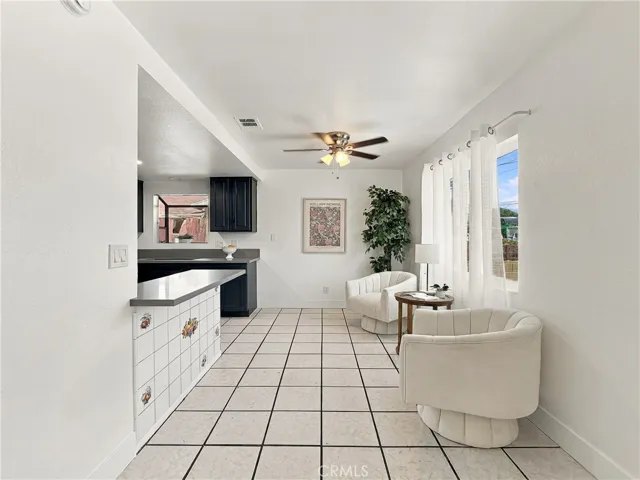 640 N Gardena, San Bernardino, California 92411 — photo 5