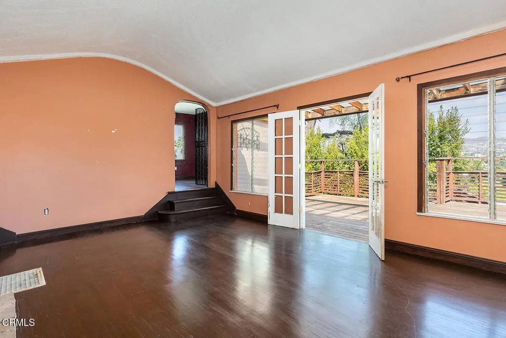 1341 Cambridge Dr 004-mls