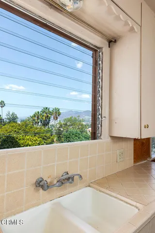 1341 Cambridge Dr 009-mls