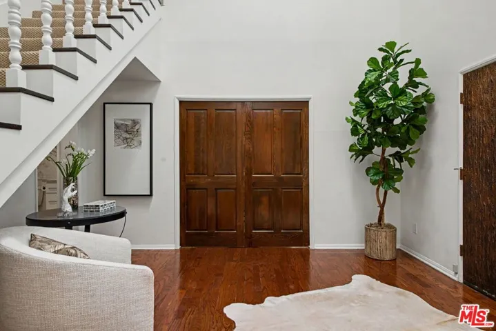 2411 Benedict Canyon Drive, Beverly Hills, California 90210 — photo 5