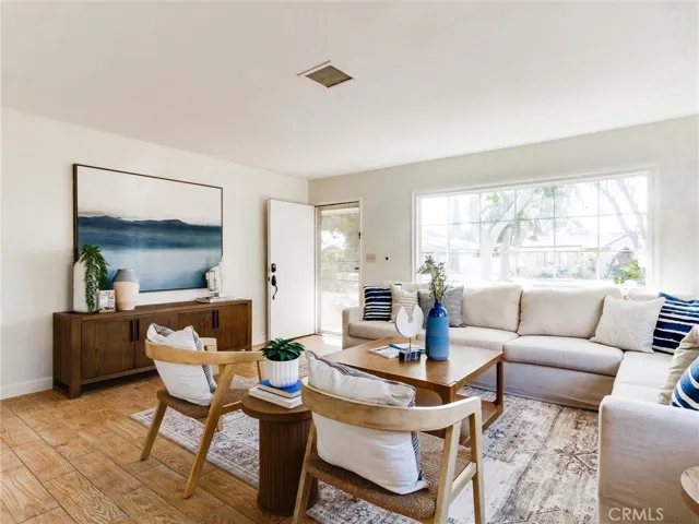 1227 Grove, Fullerton, California 92831 — photo 4