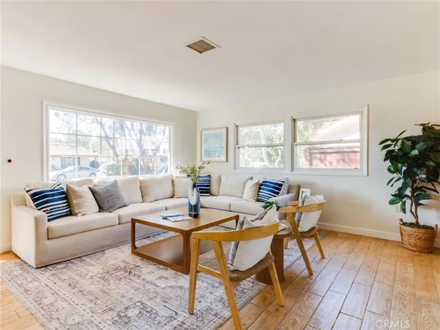 1227 Grove, Fullerton, California 92831 — photo 5