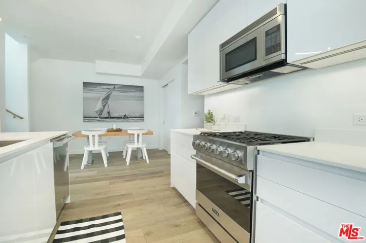 1433 14th Street 18, Santa Monica, California 90404 — photo 5