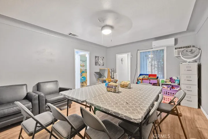 820 Larch St, Colton, California 92324 — photo 4