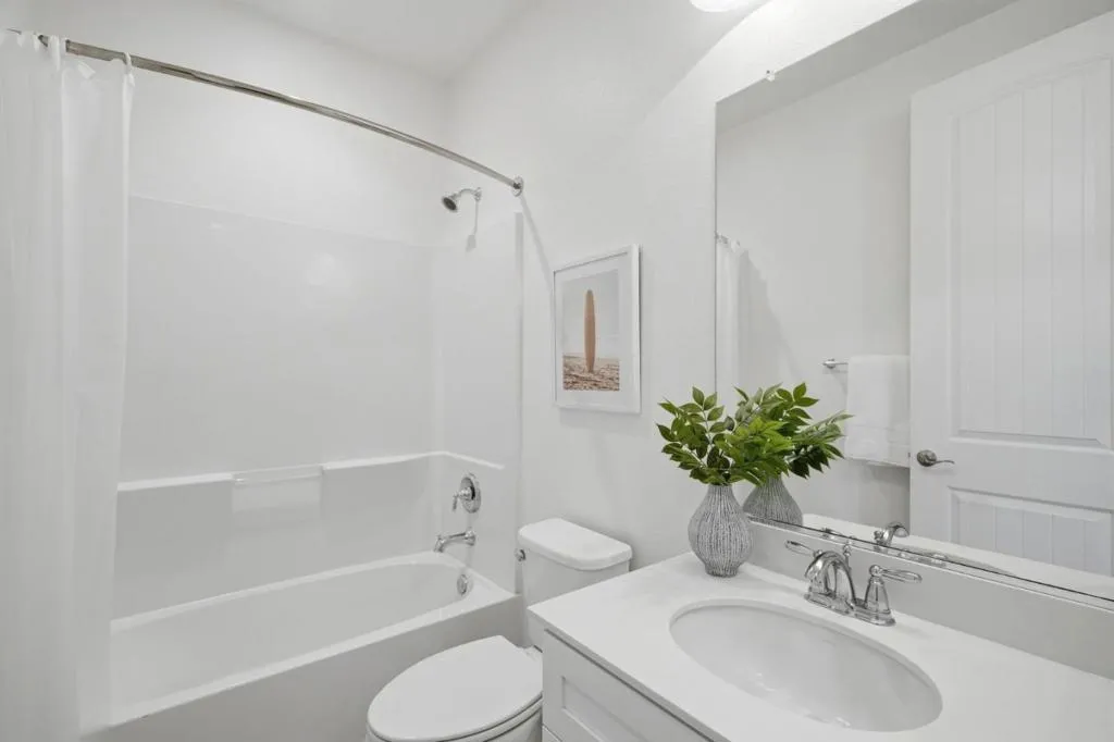 Top Floor Hall Bath Top Floor Hall Bath
