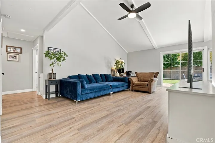 25152 Avenida Rotella, Valencia, California 91355 — photo 4