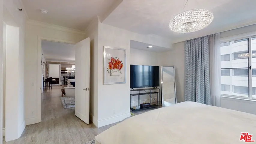 10550 Wilshire Boulevard 501, Los Angeles, California 90024 — photo 5