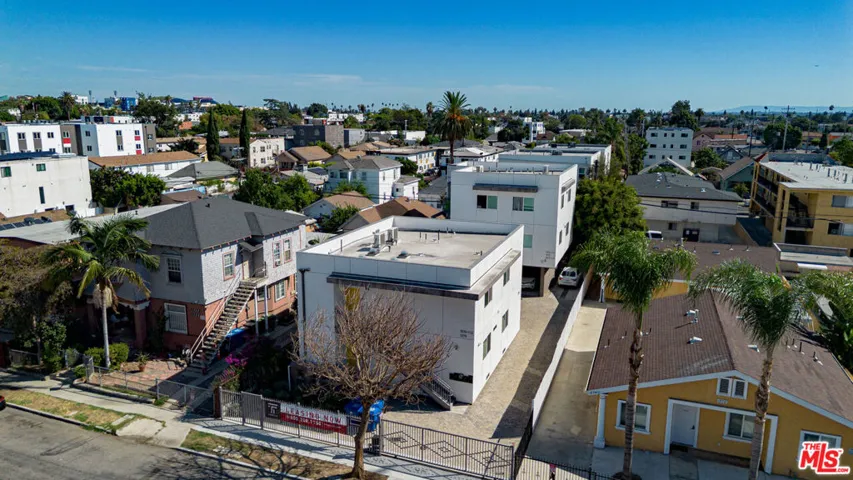 1372 W 35th Place, Los Angeles, California 90007 — photo 4