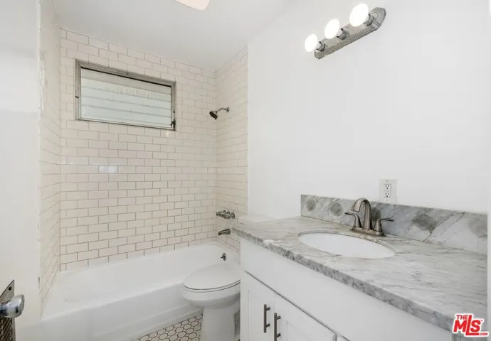 7550 Fountain Avenue 8, West Hollywood, California 90046 — photo 5