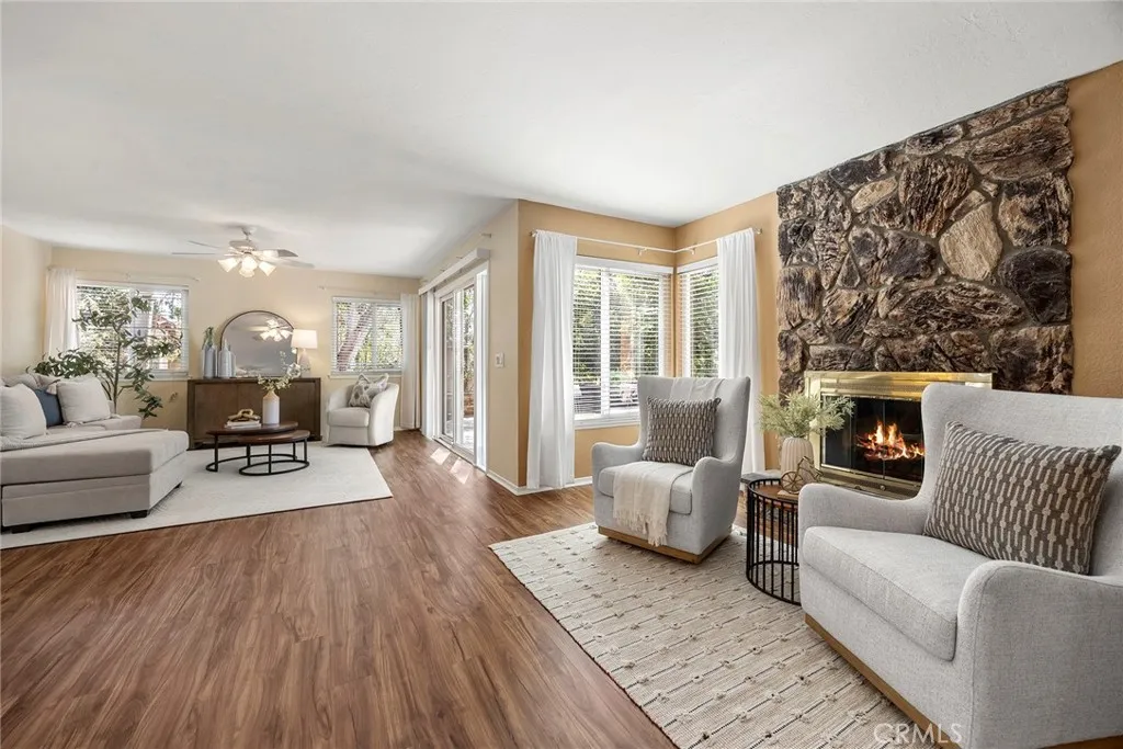 sitting area with fireplace