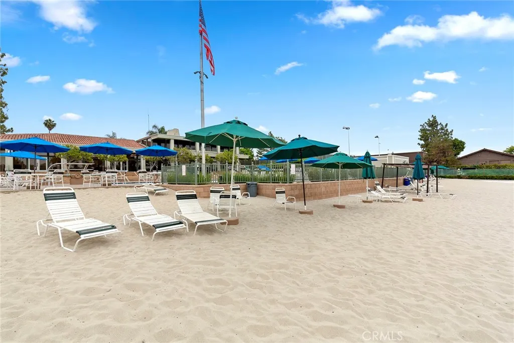 Lake Forest Beach Club & Tennis Club
