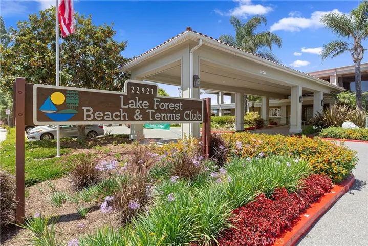 Lake Forest Beach Club & Tennis Club