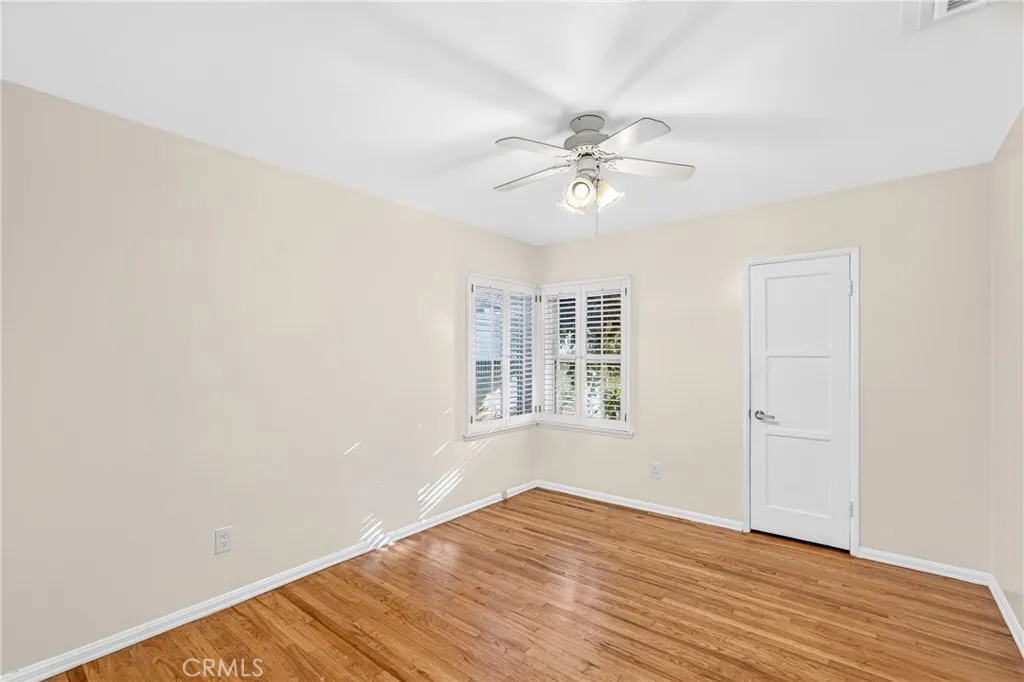 12'7"x10'7"
3rd Bedroom Size