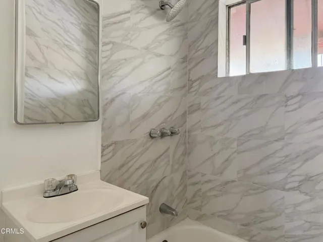 2729 Glassell Street 4, Los Angeles, California 90026 — photo 5