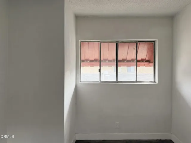 2729 Glassell Street 4, Los Angeles, California 90026 — photo 4
