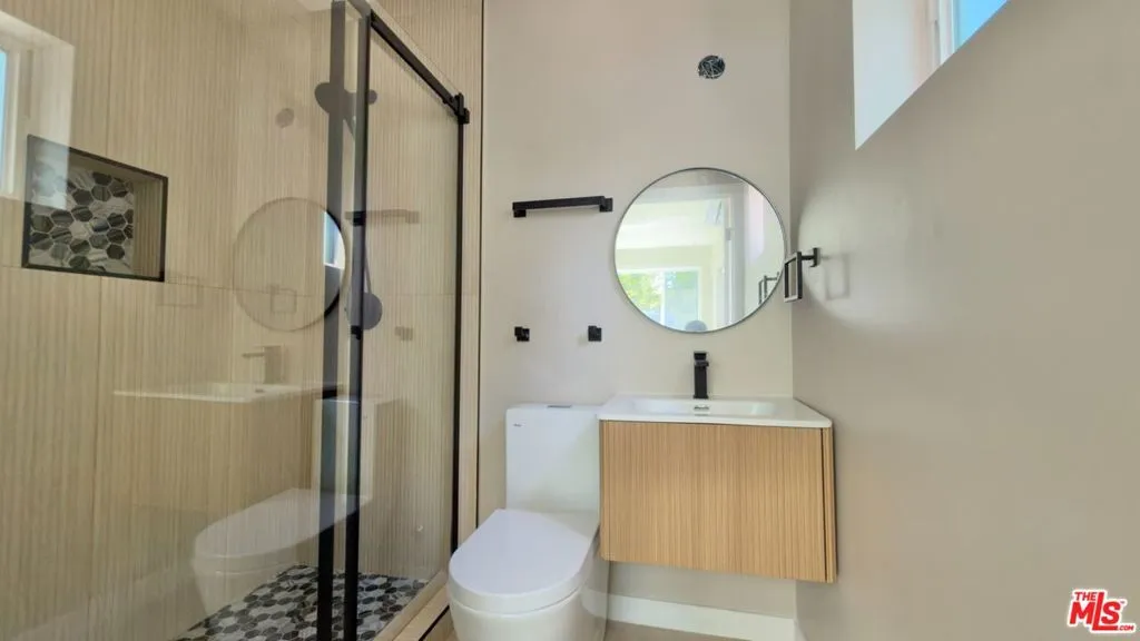 17807 Bromley Court B, Encino, California 91316 — photo 4