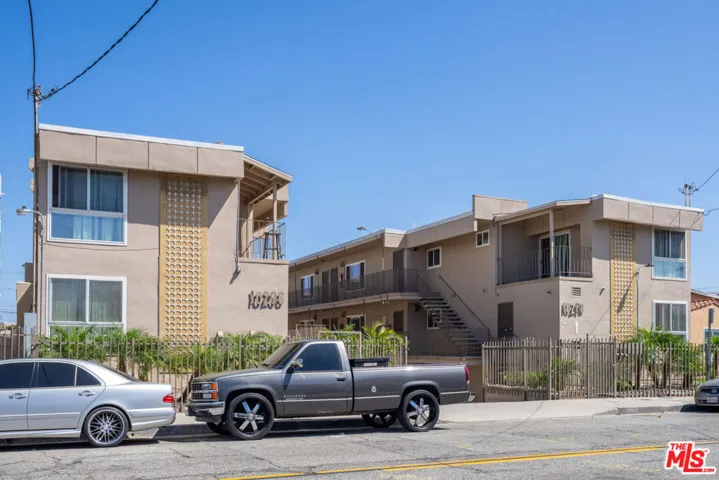 10206 S Inglewood Avenue, Inglewood, California 90304 — photo 4
