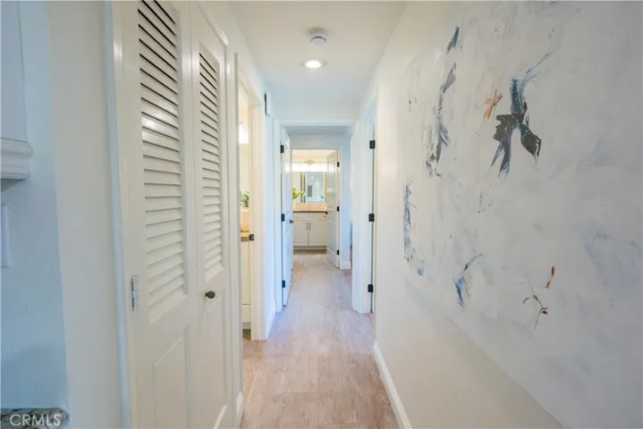 Hall to rooms