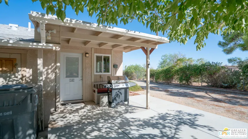 475 Kickapoo Trail, Yucca Valley, California 92284 — photo 5