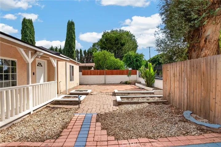 7032 Crebs Avenue, Reseda, California 91335 — photo 4