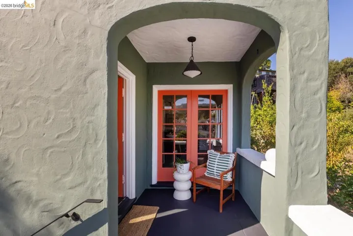5981 Chabolyn Ter, Oakland, California 94618 — photo 4