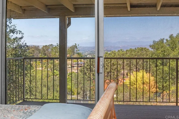 Balcony/Deck off of back of Home