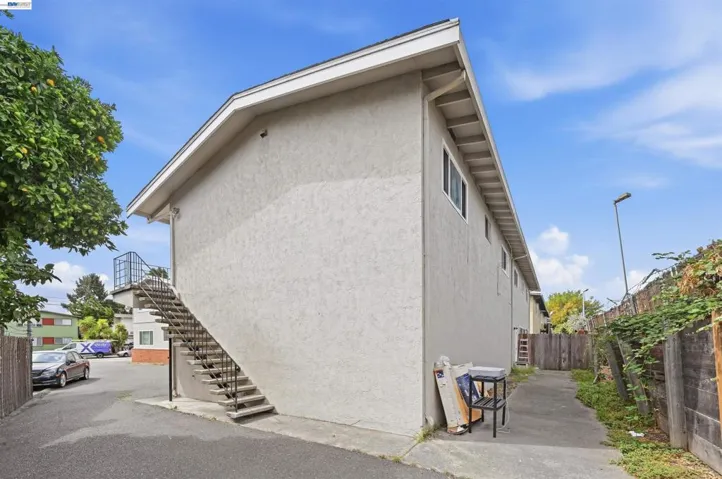 14746 Martell Ave, San Leandro, California 94578 — photo 4