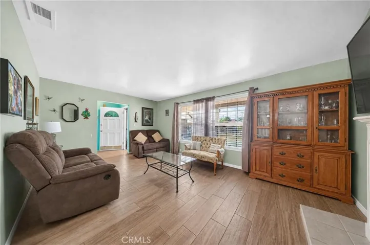 298 Terry Lane, Hemet, California 92544 — photo 5