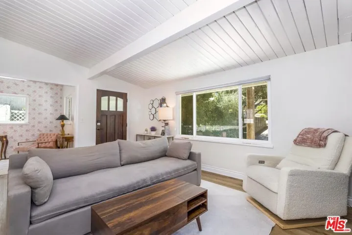 8876 Wonderland Avenue, Los Angeles, California 90046 — photo 4