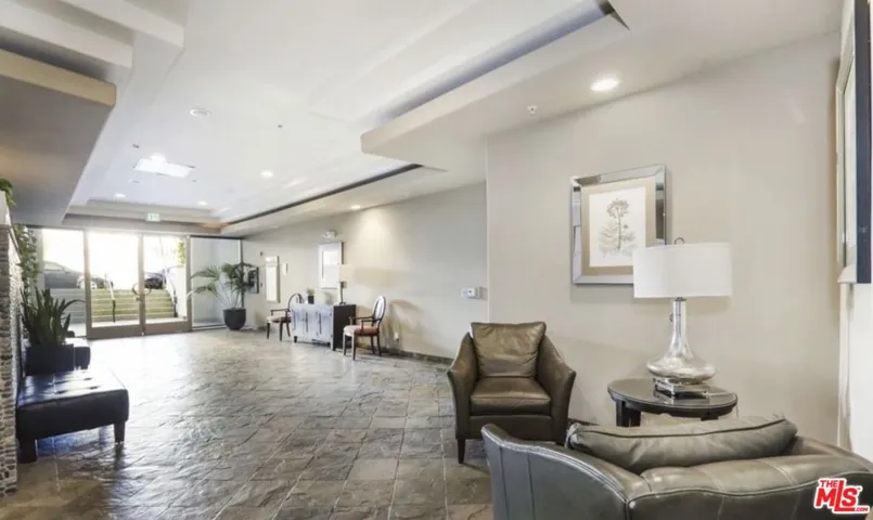 1817 Selby Avenue 102, Los Angeles, California 90025 — photo 5