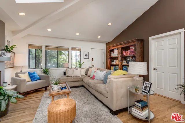 2417 Bryan Avenue, Venice, California 90291 — photo 4
