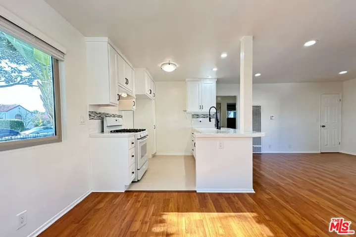 3161 Perlita Avenue, Los Angeles, California 90039 — photo 5