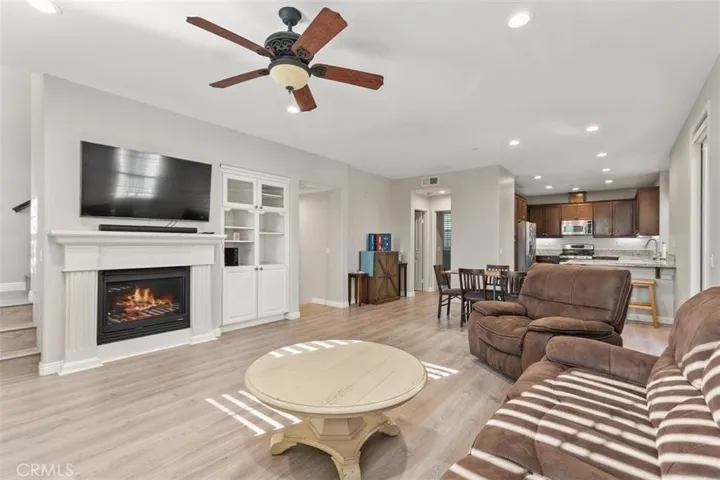 15210 Henry, Tustin, California 92782 — photo 4