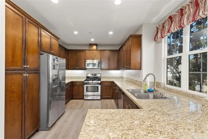 15210 Henry, Tustin, California 92782 — photo 5