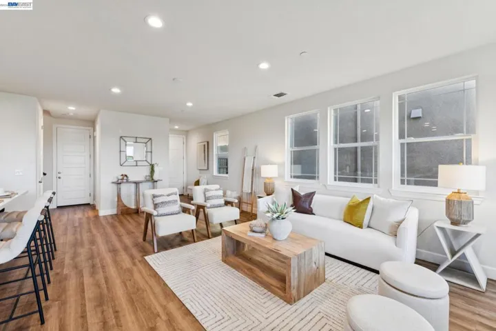 258 Benmore Dr, Hayward, California 94542 — photo 5
