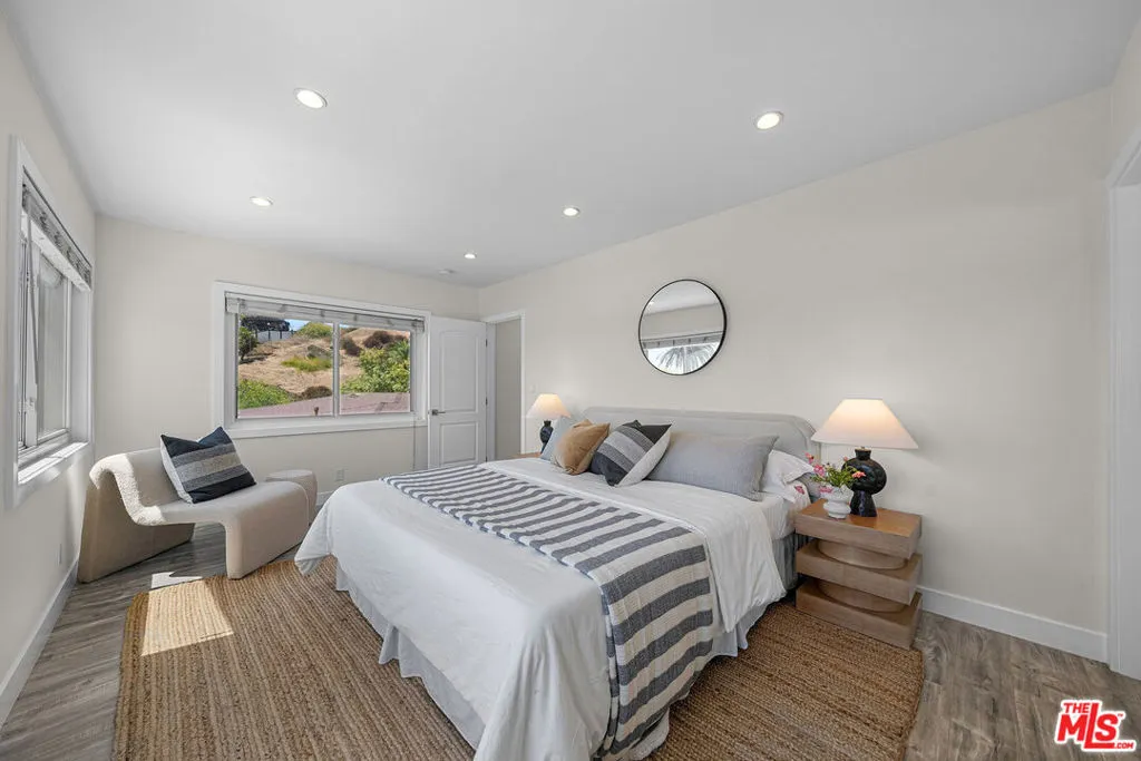 Upstair's Primary Bedroom