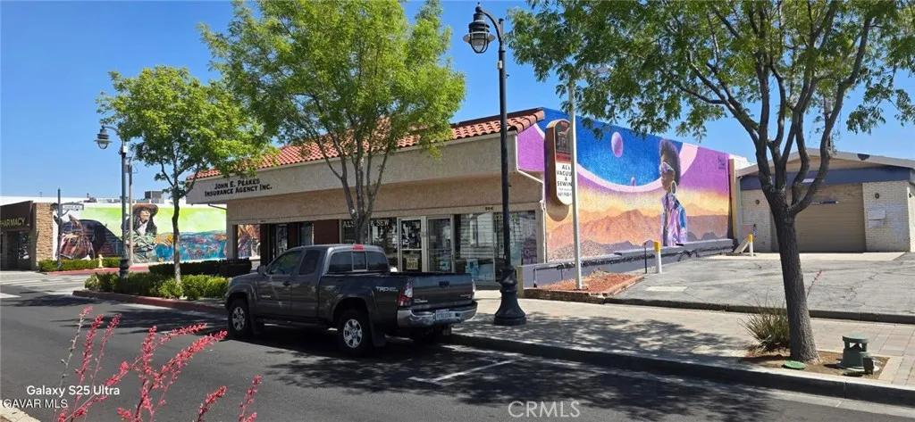 902 W Lancaster Boulevard, Lancaster, California 93534 — photo 4