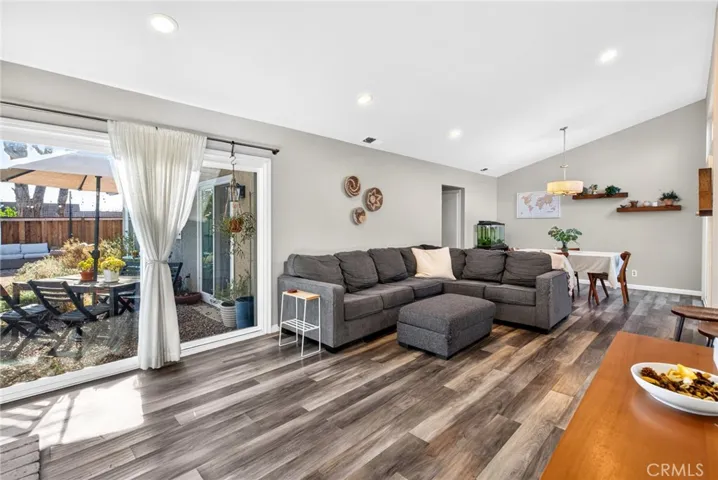 8433 E Saratoga, Anaheim, California 92808 — photo 5