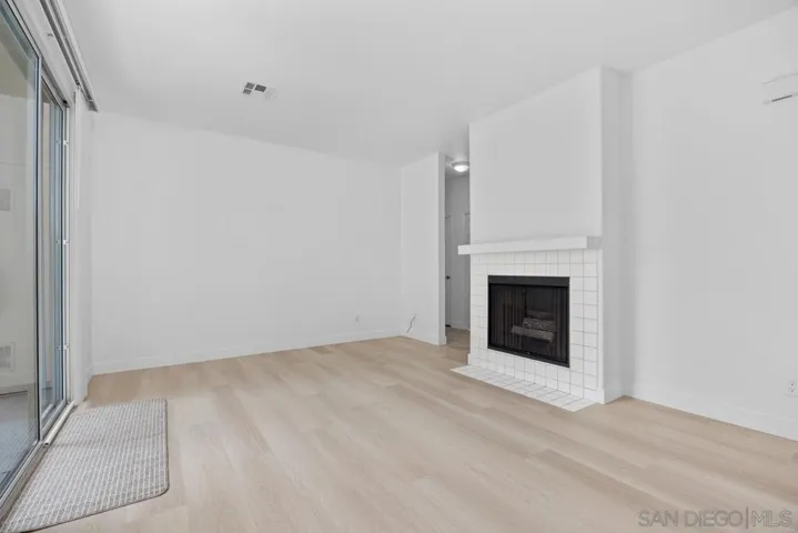 10921 Sabre Hill Dr 375, San Diego, California 92128 — photo 4