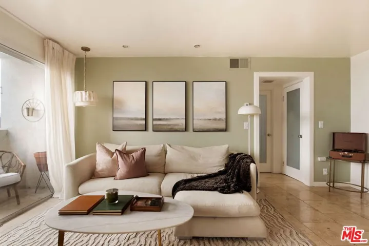 1021 N Crescent Heights Boulevard 207, Los Angeles, California 90046 — photo 5